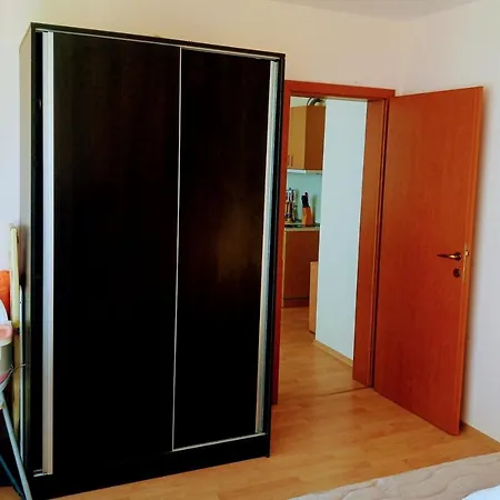 Family Apartament Crown Pool&sea - Bastetbs *