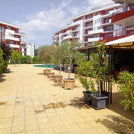 Family Apartament Crown Pool&sea - Bastetbs *