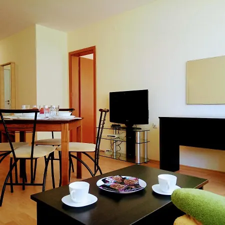公寓 Family Apartament Crown Pool&sea - Bastetbs